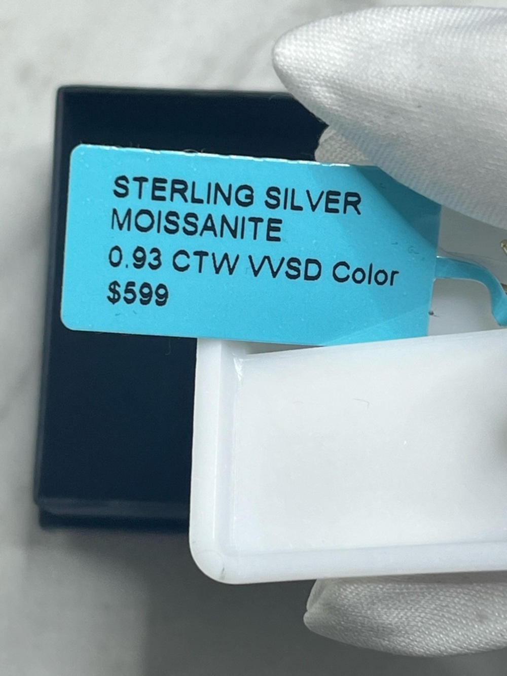 🆕 14k gold over Sterling Silver .93 Moissanite Stud earrings $599 retail - Picture 3 of 5